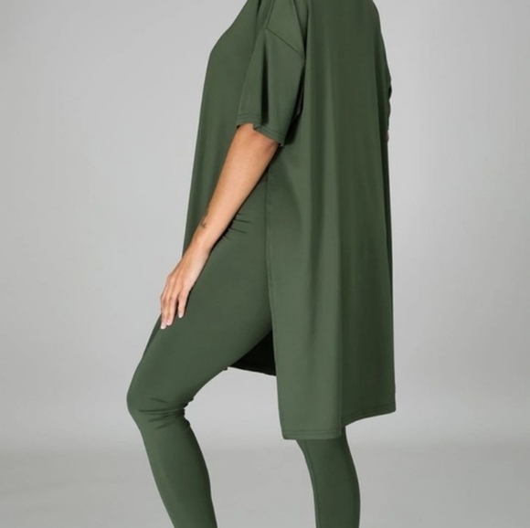 Plus size 2 piece Ready Set Go - Picture 2 of 2